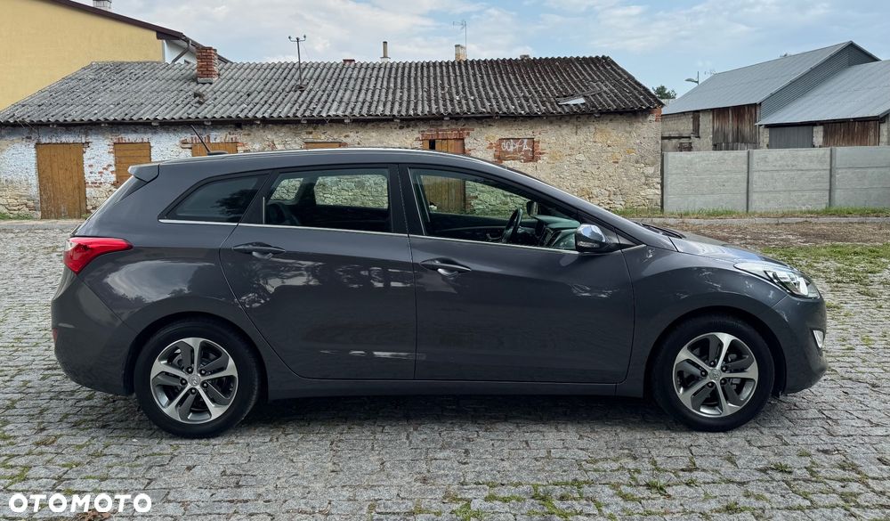 Hyundai i30 blue 1.6 CRDi Classic Navigation - 14