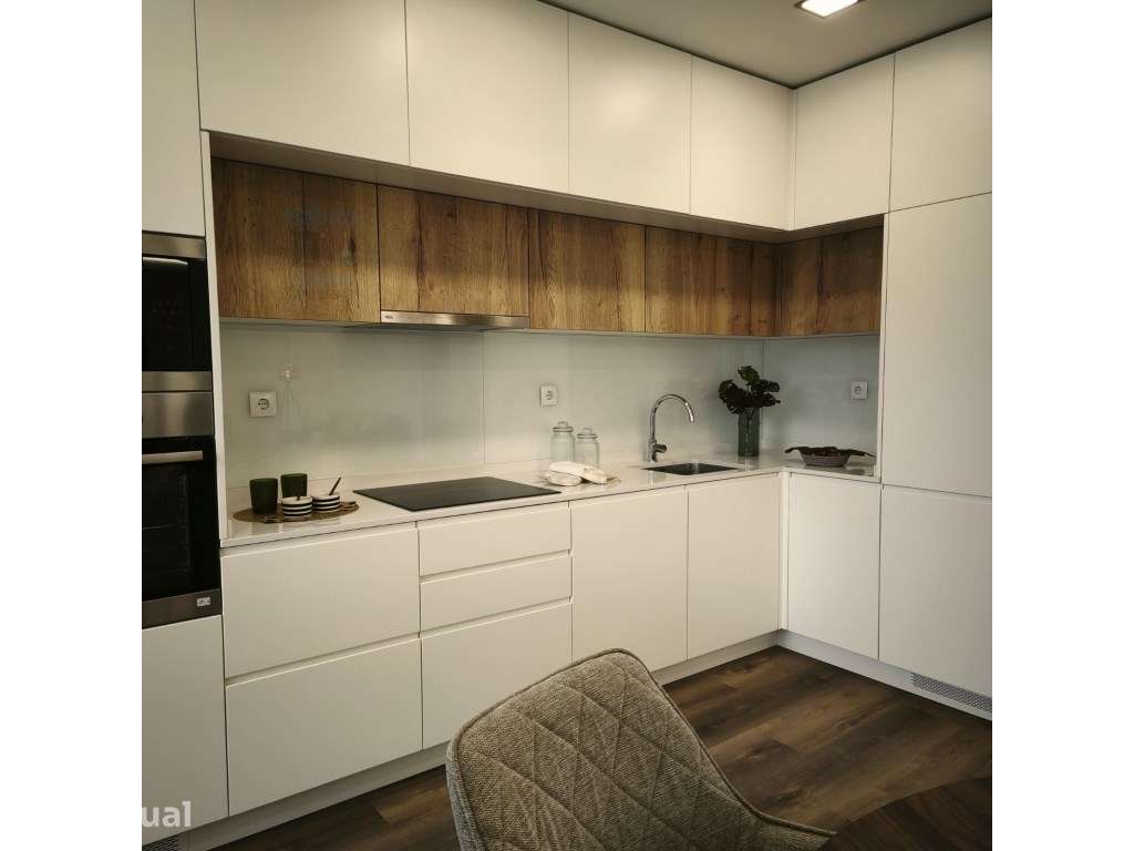 T3 Renovado e Mobilado Vista Monsanto | Varanda de 12m2 - Grande imagem: 4/33