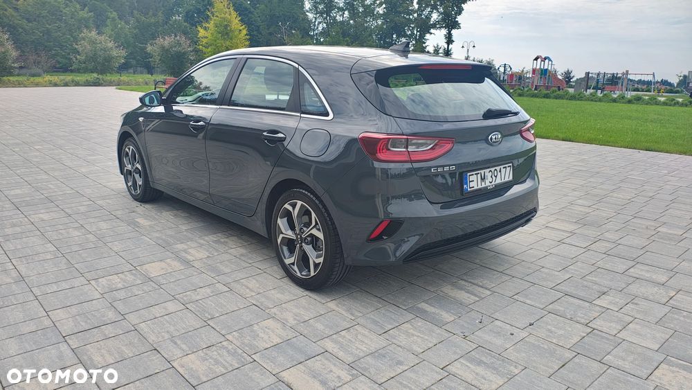 Kia Ceed 1.4 L - 10