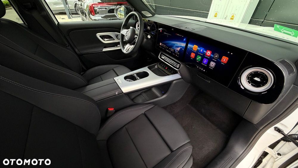 Mercedes-Benz GLB - 21