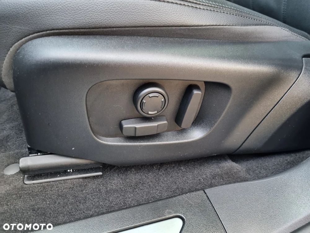 Land Rover Range Rover Evoque P250 R-Dynamic - 13