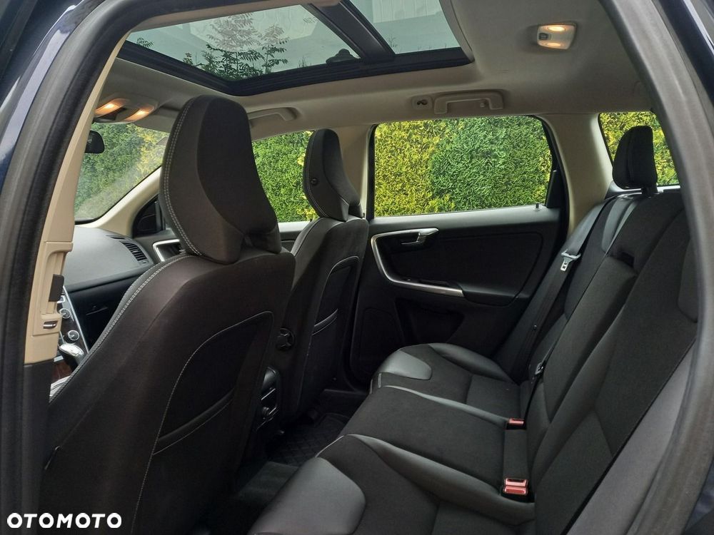 Volvo XC 60 D3 Geartronic Summum - 24