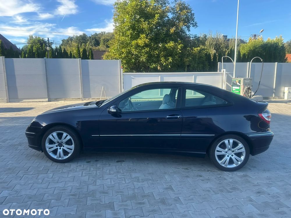 Mercedes-Benz Klasa C 180 Kompressor Sportcoupe - 8