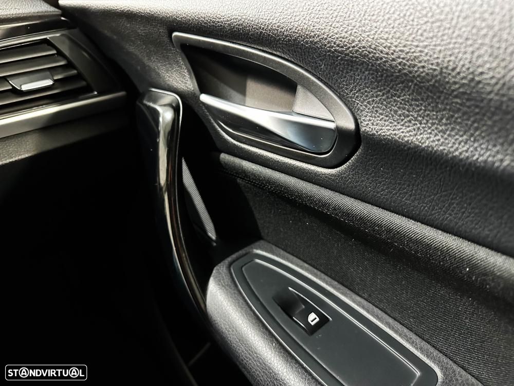 BMW 116 d EDynamics Line Sport - 31