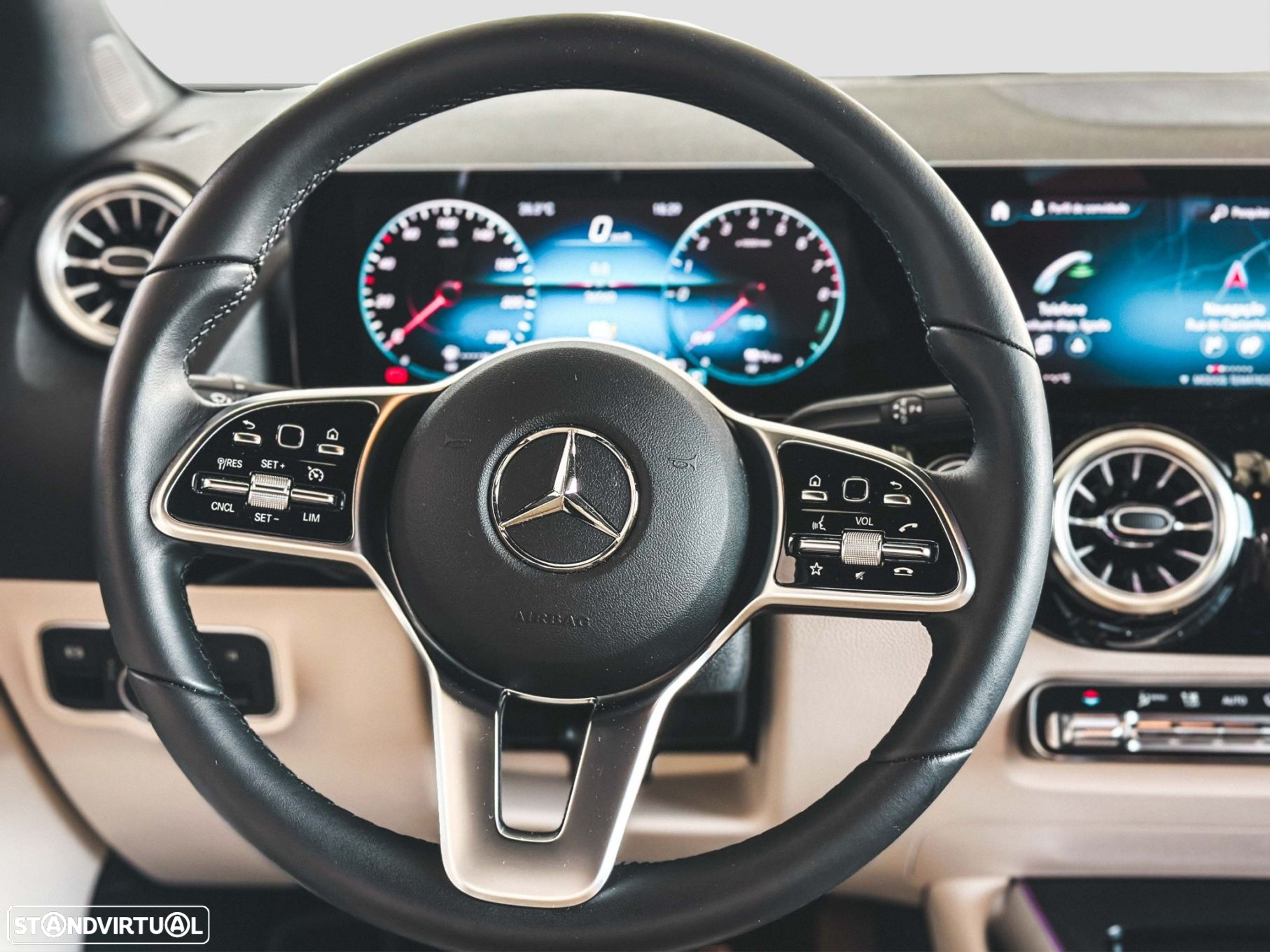 Mercedes-Benz GLA 250 e 8G-DCT Progressive - 13