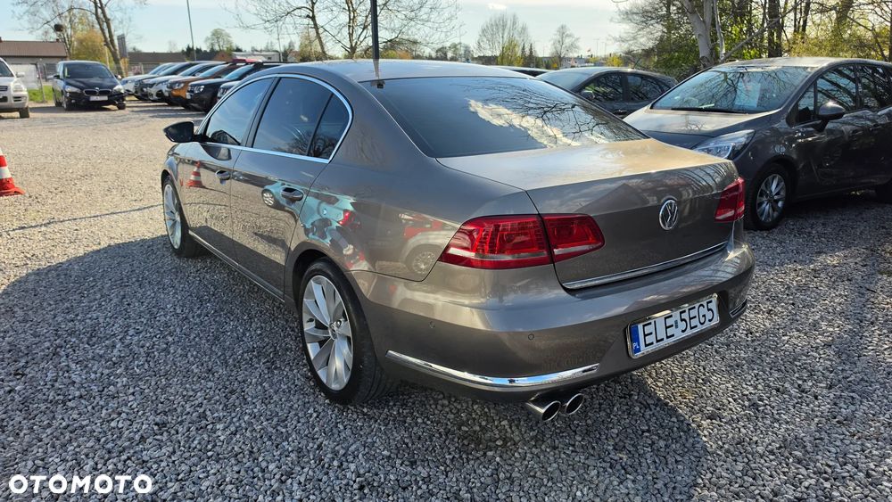 Volkswagen Passat 2.0 TDI Highline DSG - 4