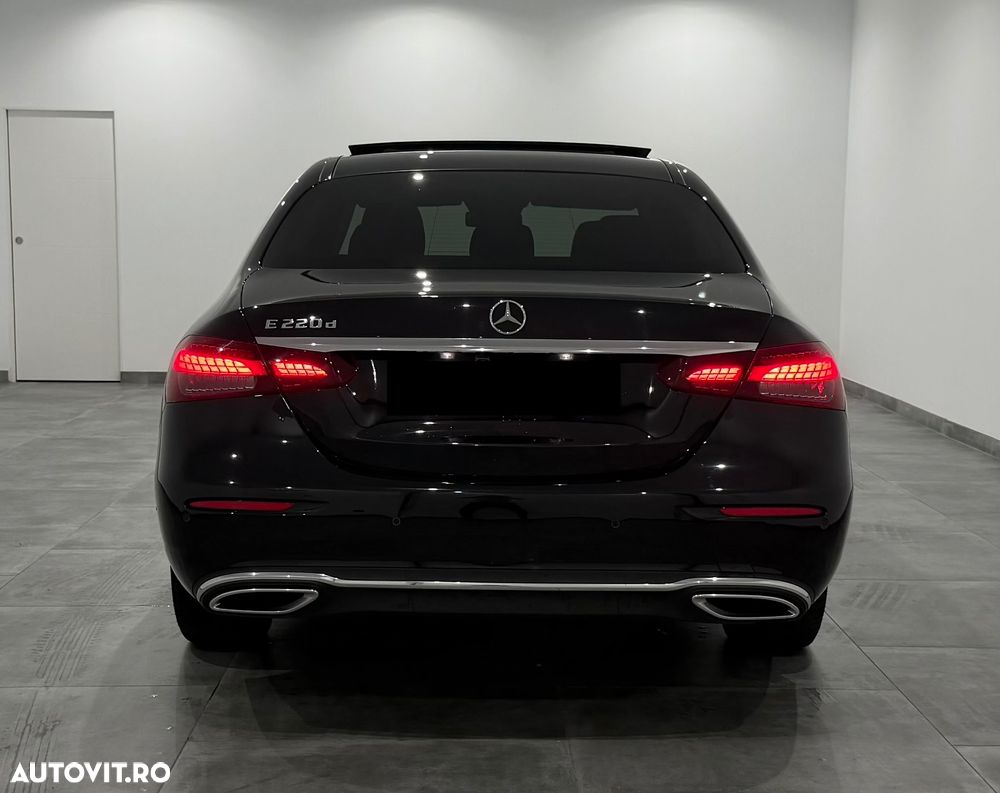 MERCEDES-BENZ E-Class 2022 — imagine 6