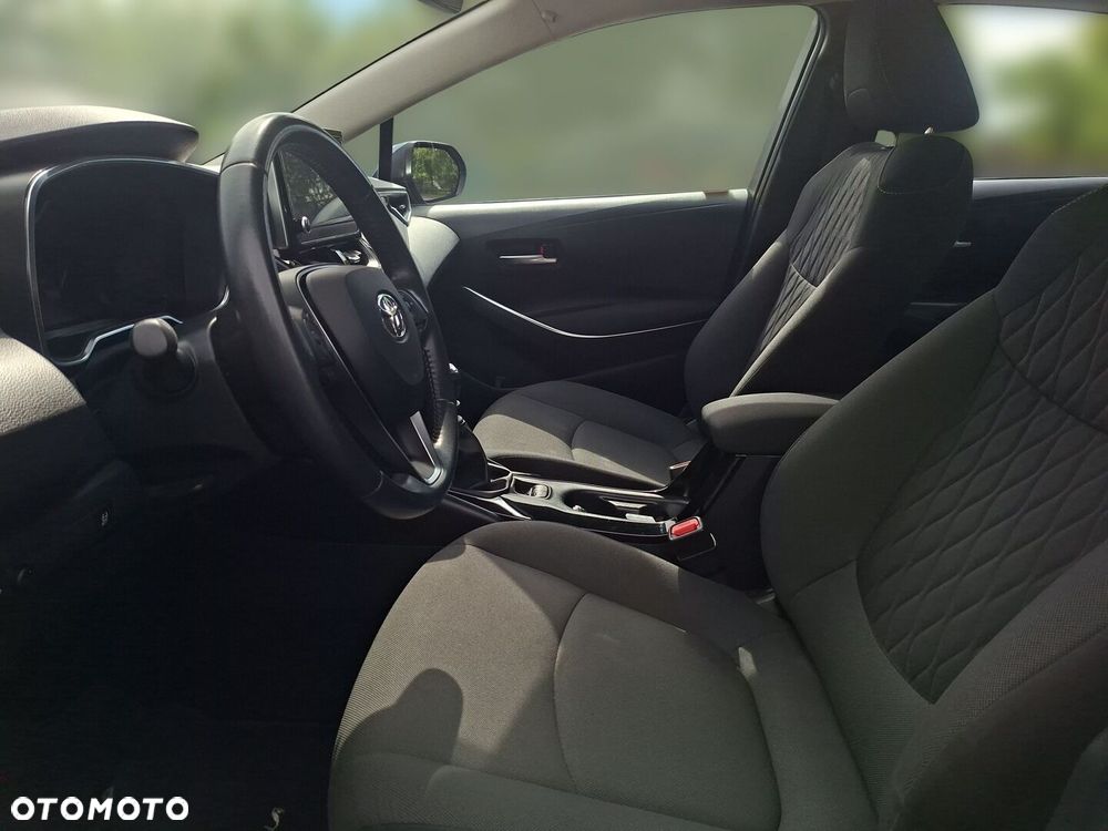Toyota Corolla - 13