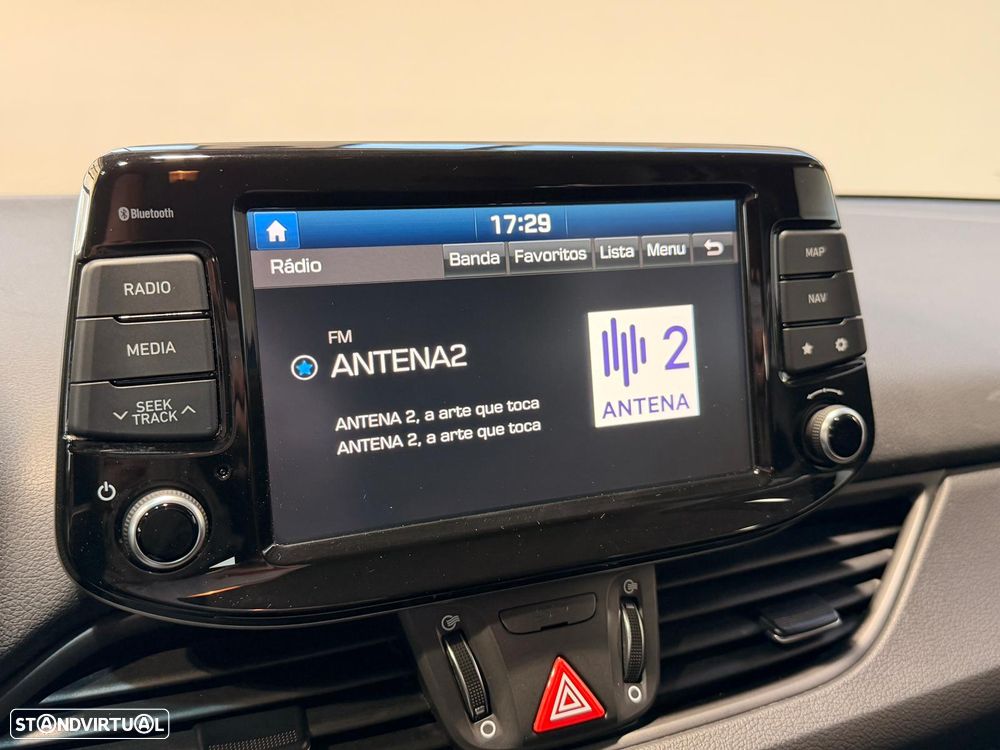 Hyundai i30 1.6 CRDI Comfort+Navi - 12