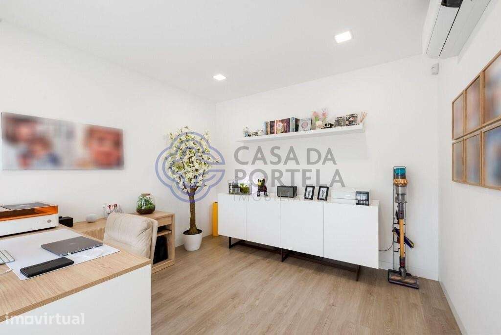 Moradia T4+1 de Arquitetura Contemporânea em Vila Nova de Gaia - Grande imagem: 4/37