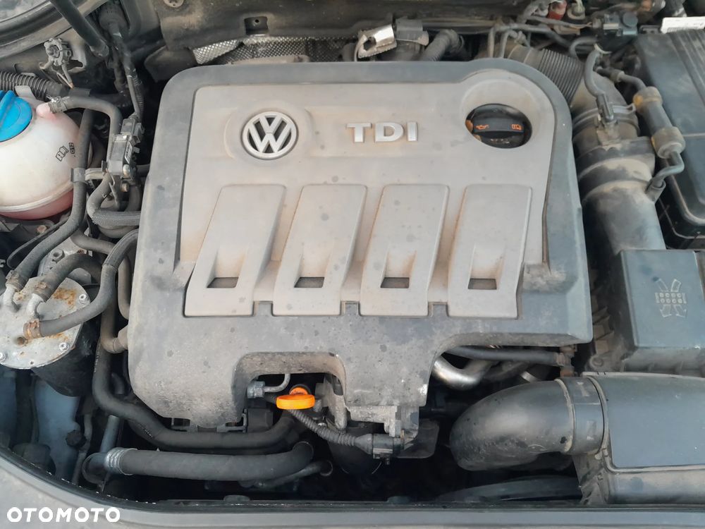Volkswagen Passat 2.0 Blue TDI SCR Trendline - 22