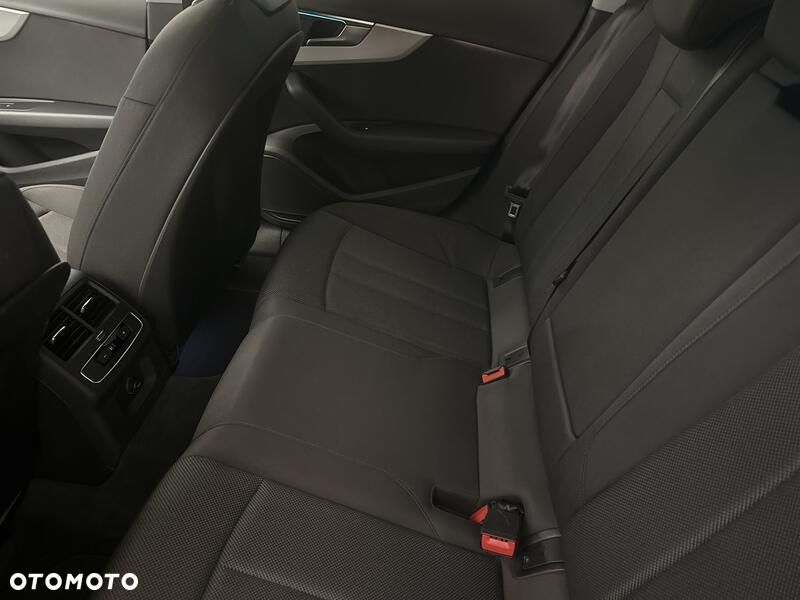 Audi A4 Limousine 35 TFSI mHEV S tronic - 20