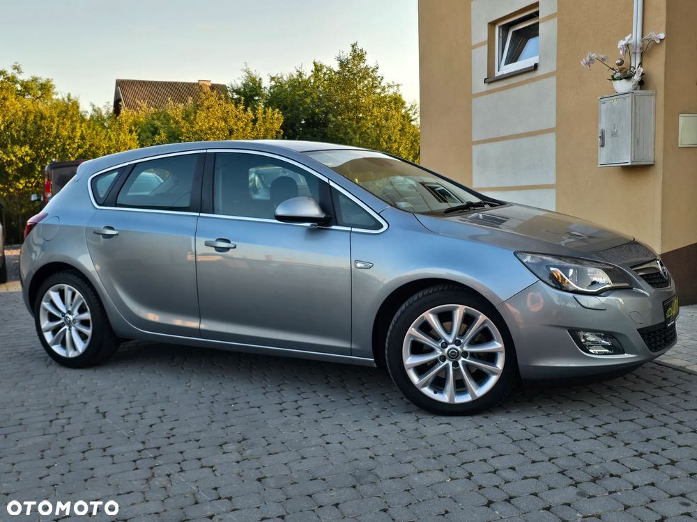 Opel Astra 2.0 CDTI Cosmo - 8