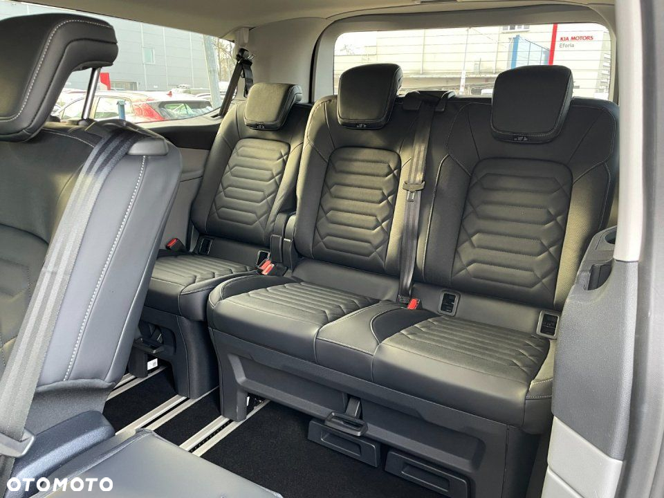 Ford Tourneo Custom - 15