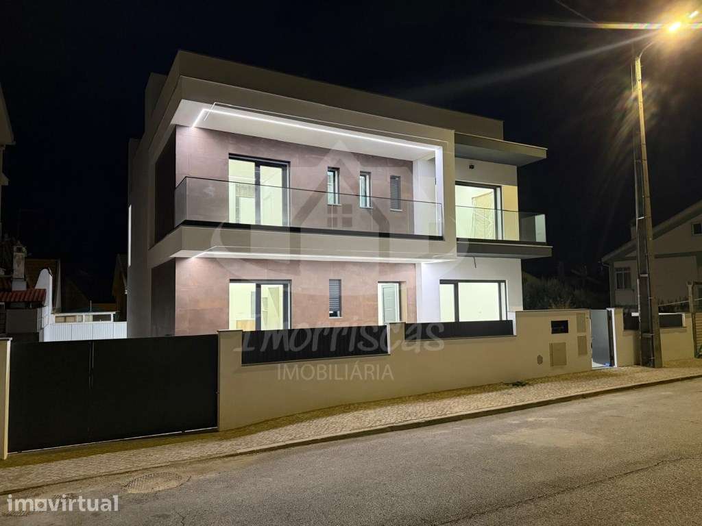 Moradia T4 com vista rio no Bairro das Courelas, Santa Iria de Azóia - Grande imagem: 5/58