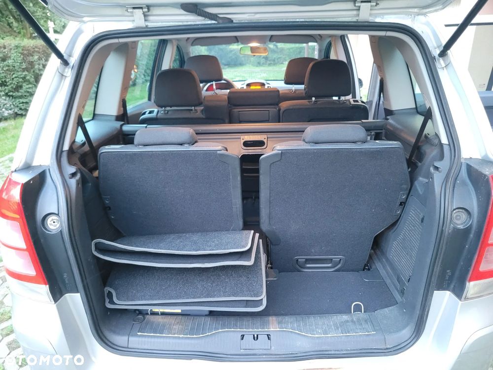 Opel Zafira 1.8 Essentia - 13
