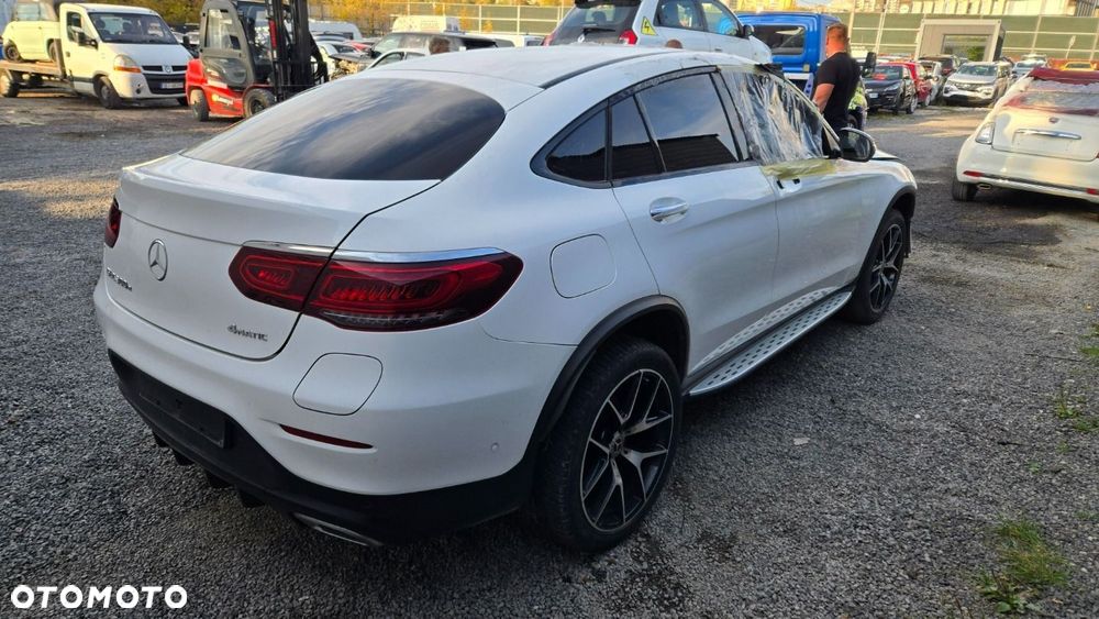 Mercedes-Benz GLC - 28