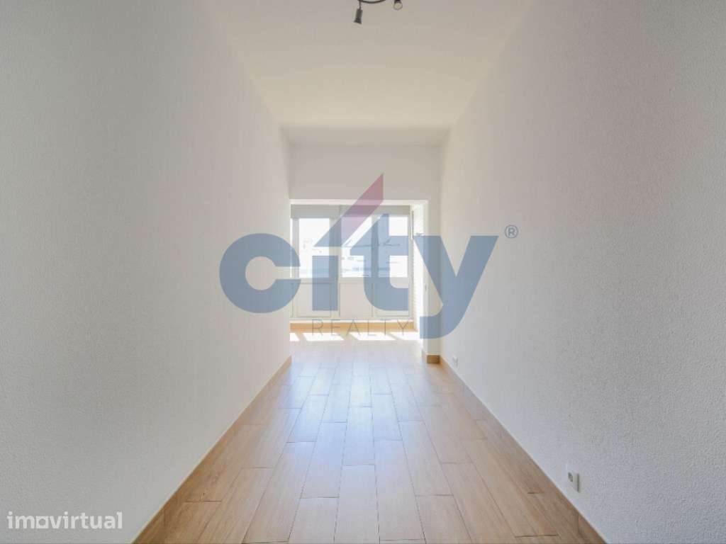 Apartamento T3 com cozinha equipada. Junto ao metro do Lumiar e à s... - Grande imagem: 5/38