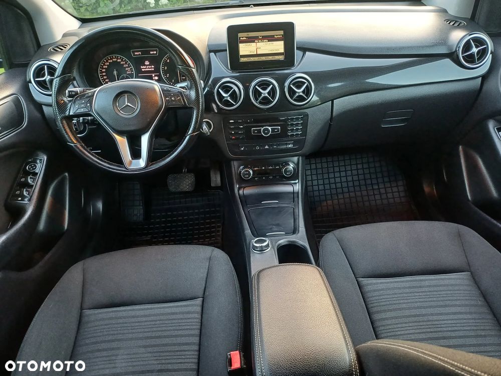 Mercedes-Benz Klasa B 250 7G-DCT SCORE - 10