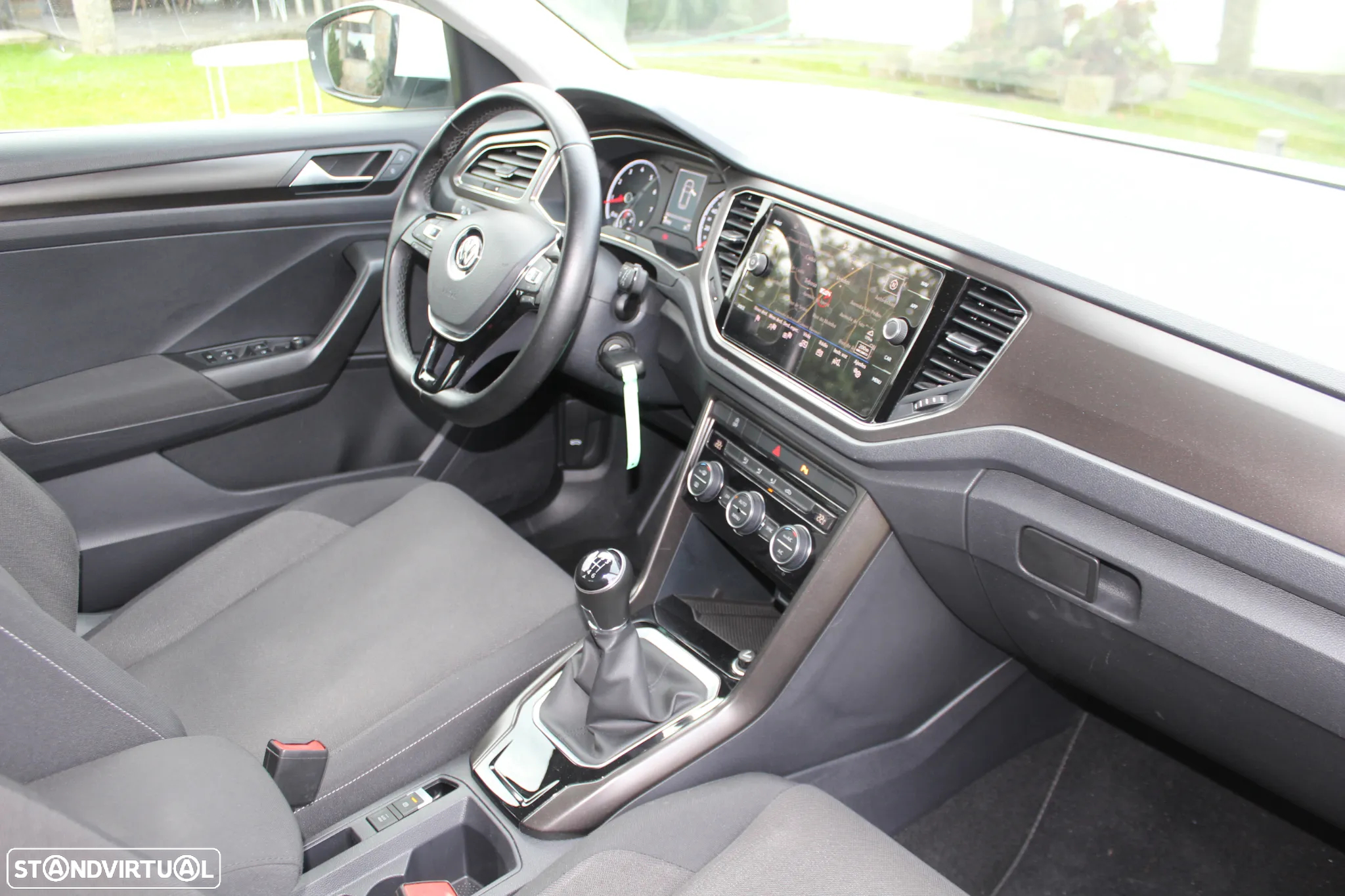 VW T-Roc 1.5 TSI Beats - 21