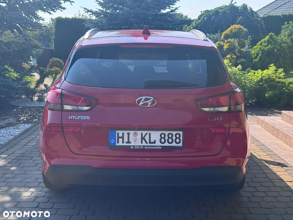 Hyundai i30 i30cw 1.4 Intro Edition - 5