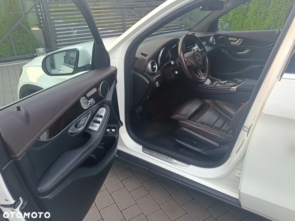 Mercedes-Benz GLC - 9