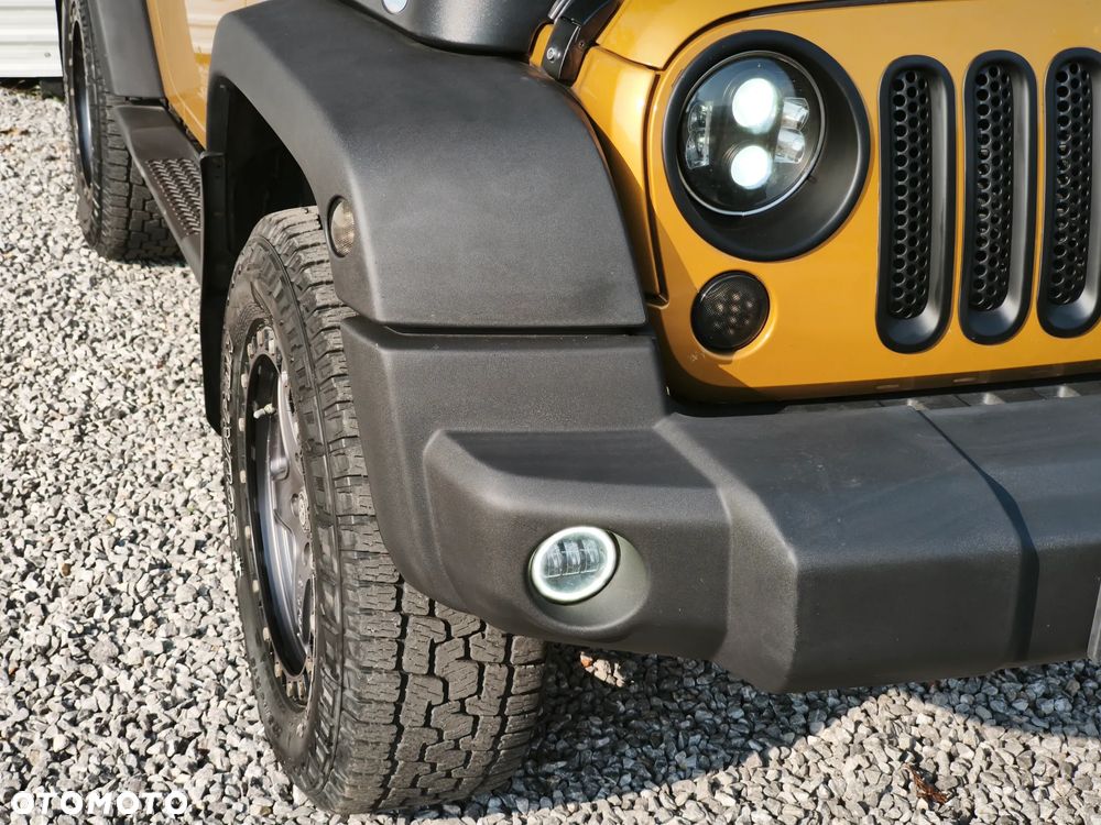 Jeep Wrangler - 4