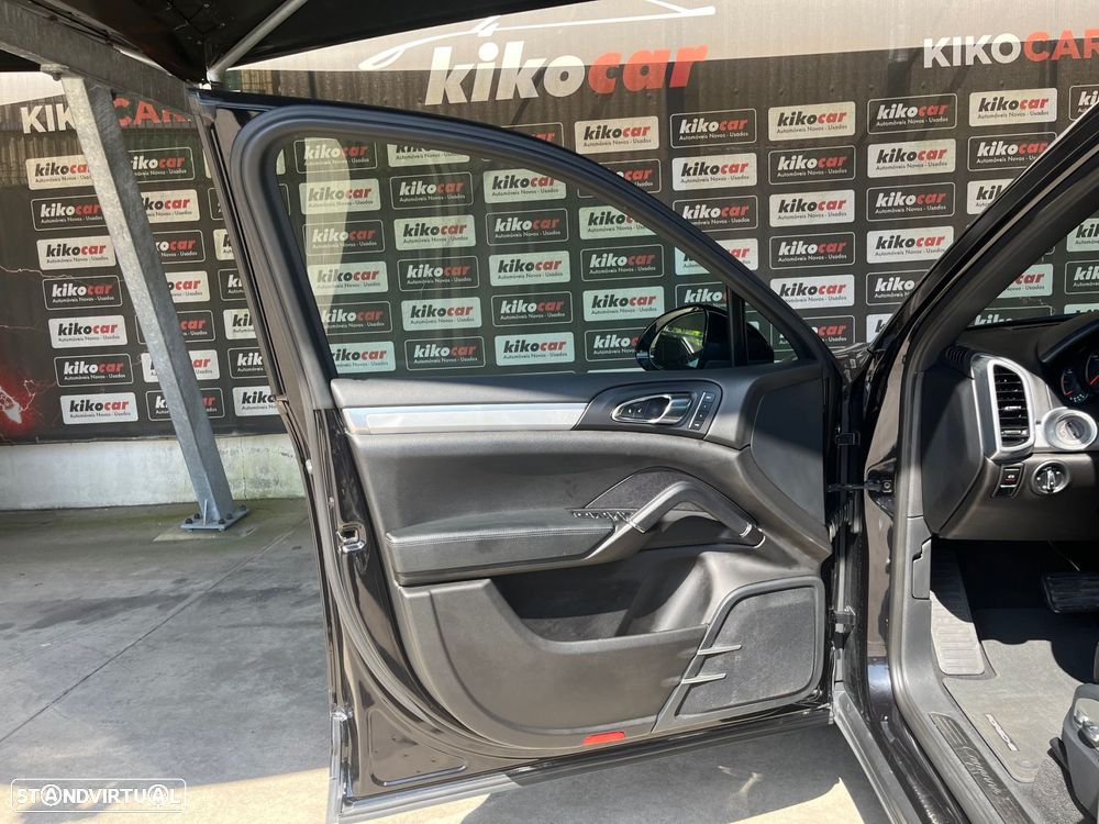 Porsche Cayenne Standard - 14