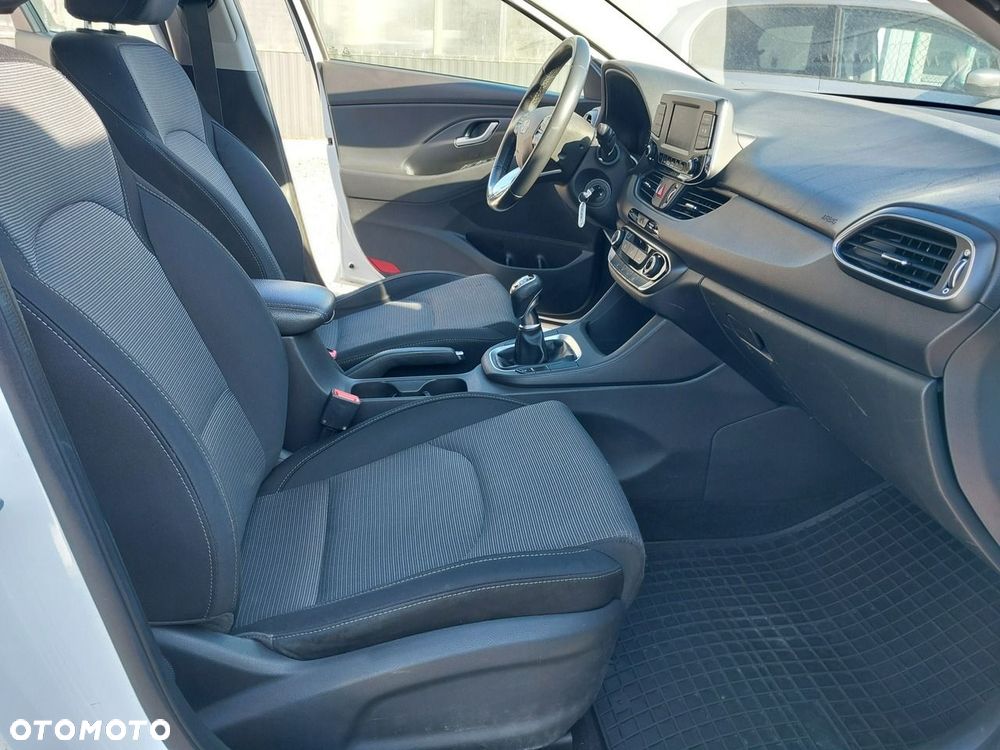 Hyundai i30 - 11