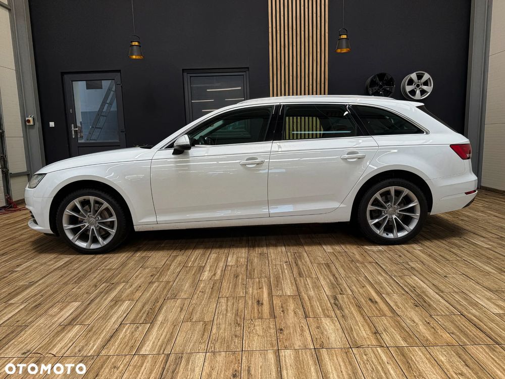 Audi A4 Avant 2.0 TDI ultra design - 11