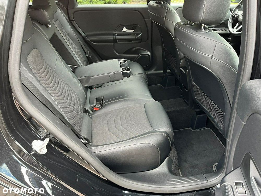 Mercedes-Benz Klasa B 180 d 7G-DCT Edition 2020 - 17