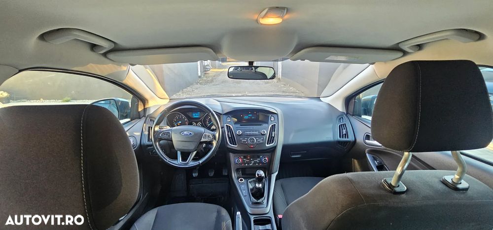 Ford Focus 1.0 EcoBoost Titanium - 10