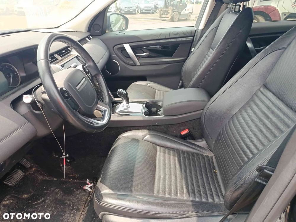Land Rover Discovery 2.0 P300 S - 11