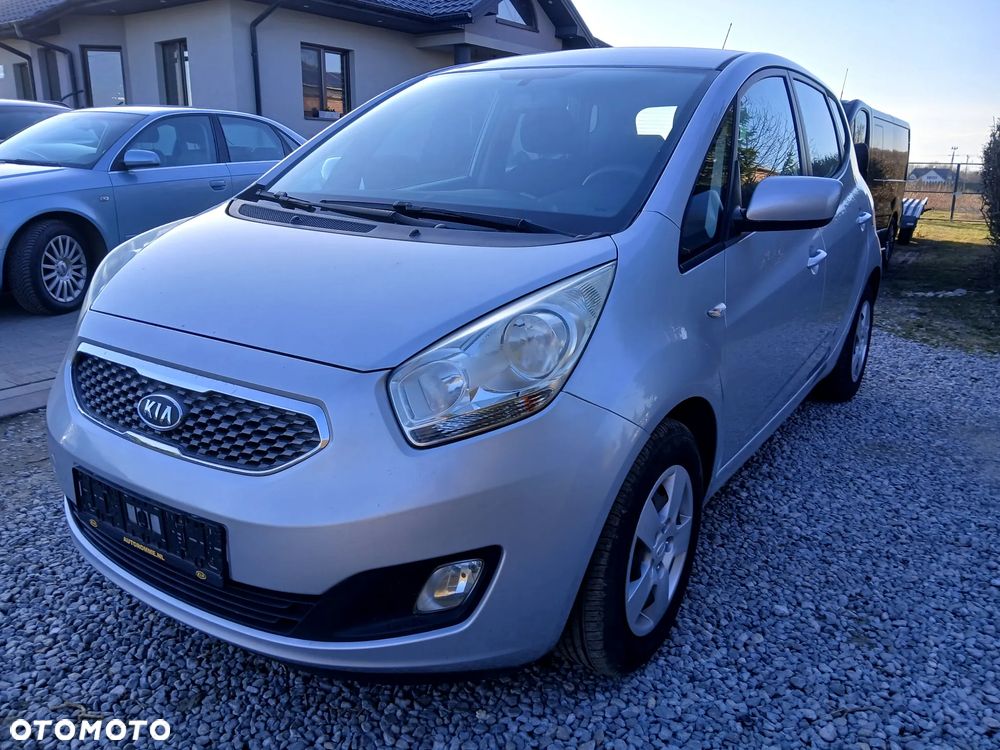 Kia Venga - 31
