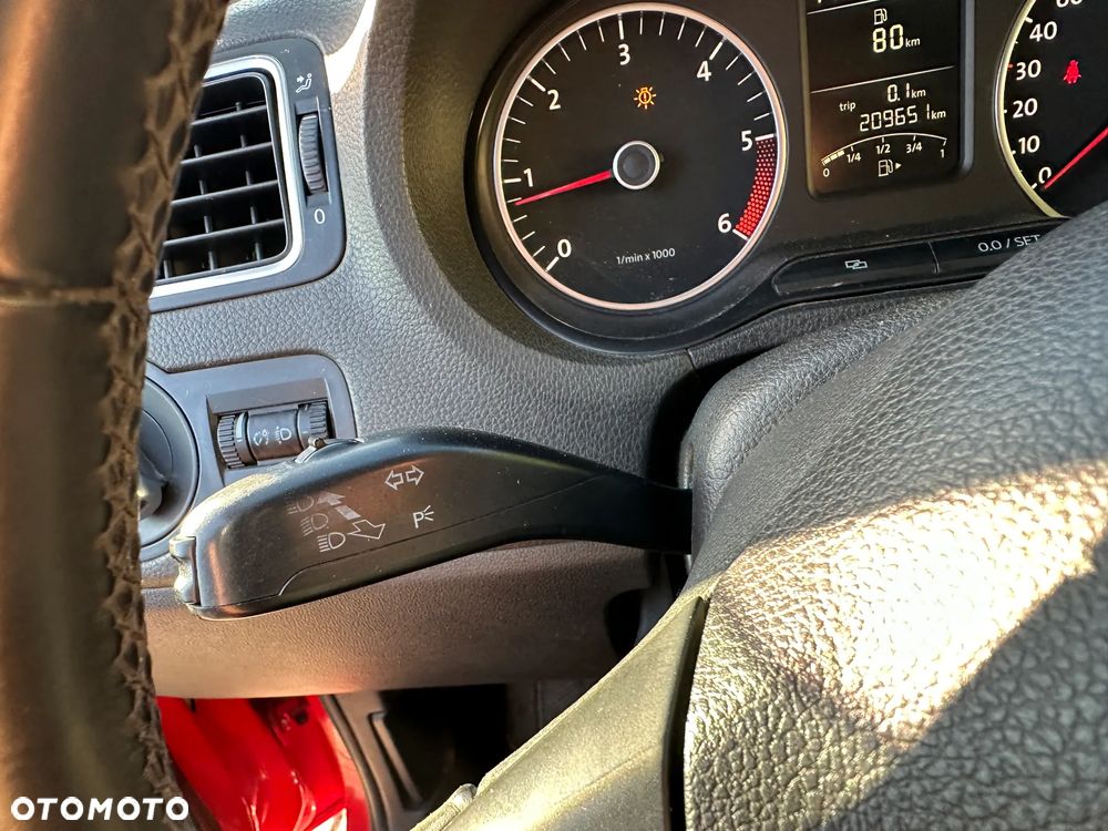 Volkswagen Polo 1.6 TDI Blue Motion Technology Comfortline - 26