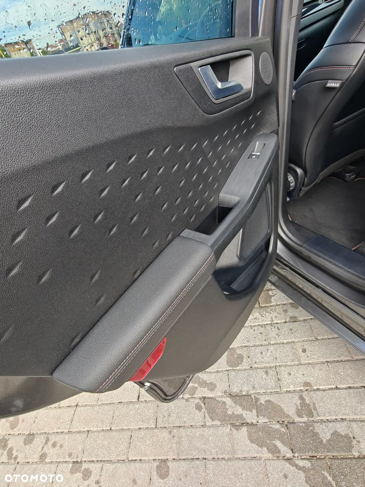 Ford Kuga 2.5P PHEV FWD ST-Line - 16