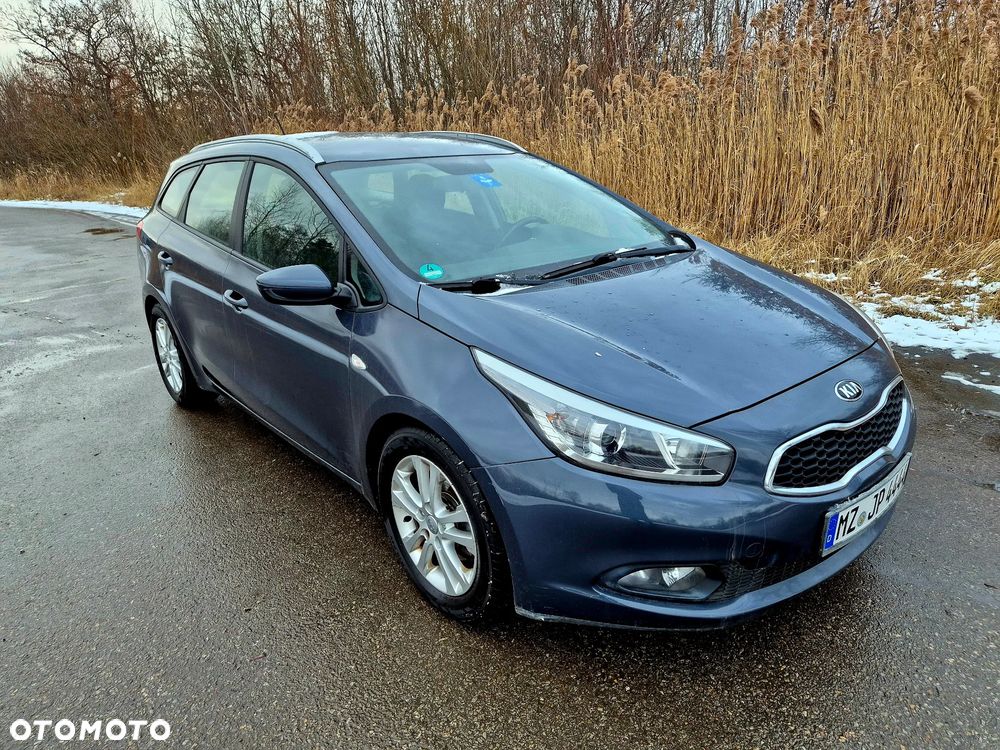Kia Ceed 1.6 GDI Fifa World Cup Edition - 1