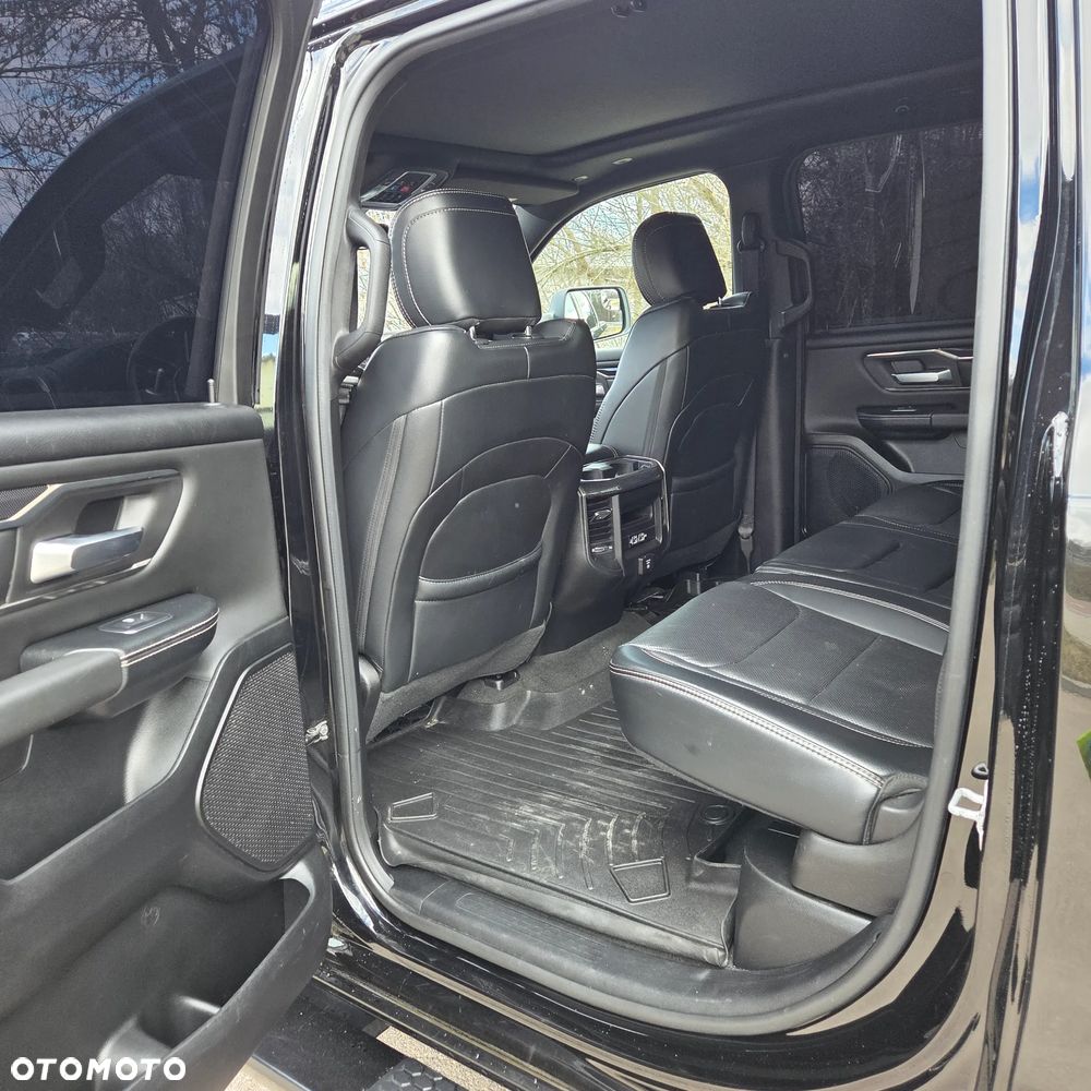 RAM 1500 Crew Cab Sport - 9