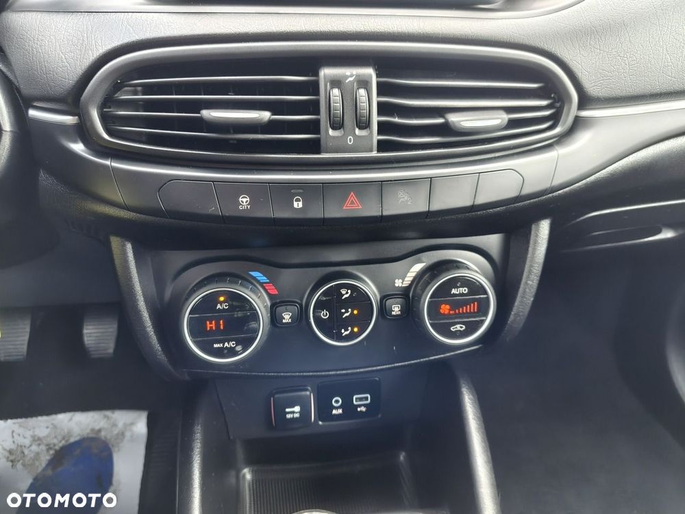 Fiat Tipo 1.4 16v Easy EU6d - 12
