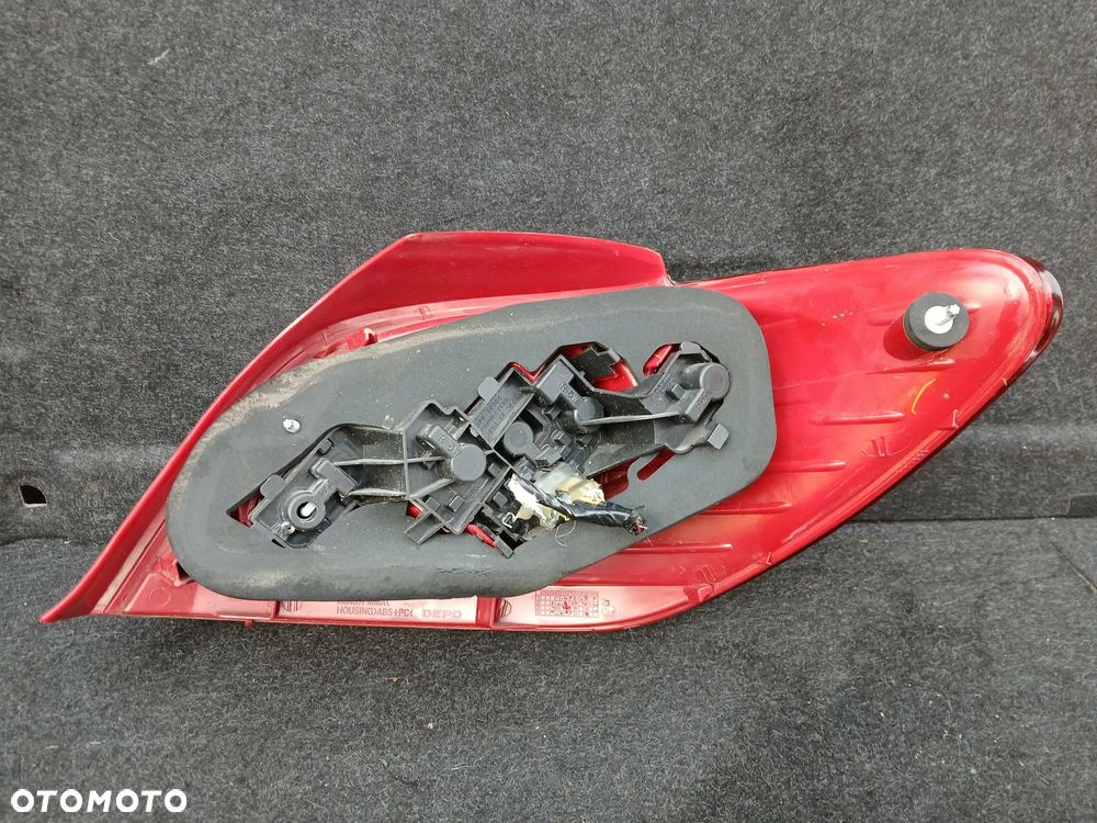 Peugeot 307 HB Lift lampa tylna  lewa. - 4