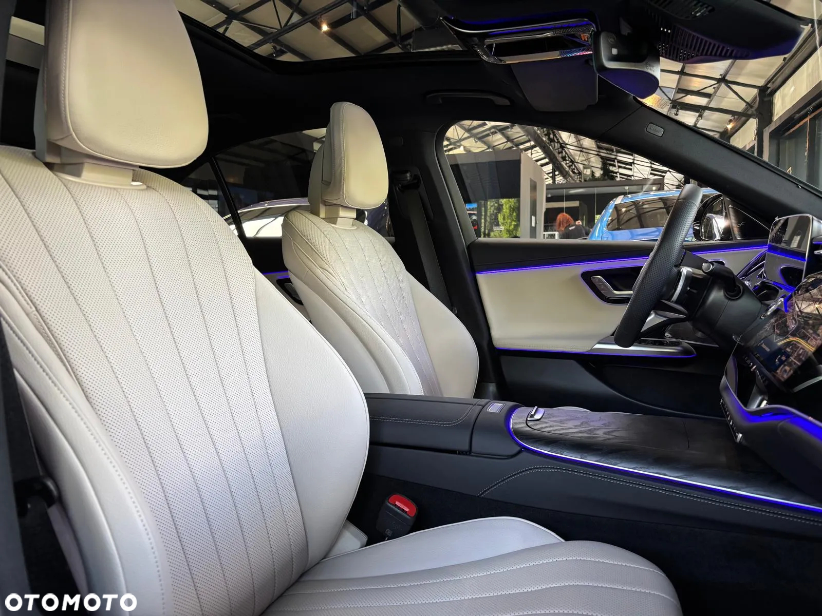 Mercedes-Benz Klasa E 300 de 4-Matic AMG - 9