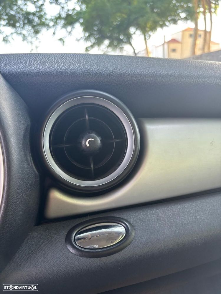 MINI 3 Portas Cooper D - 31