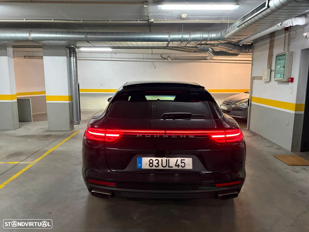 Porsche Panamera Sport Turismo 4 E-Hybrid - 9