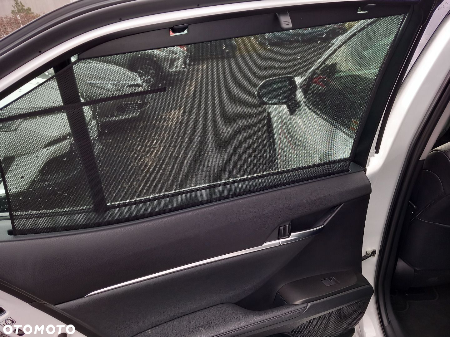 Toyota Camry - 18