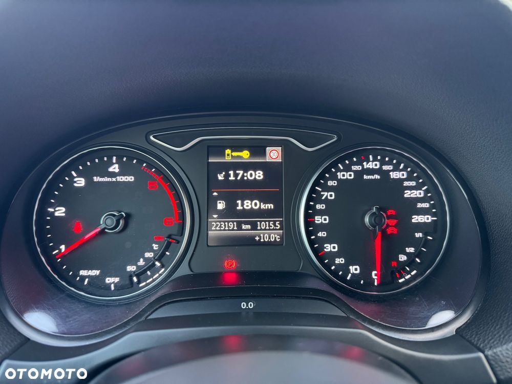 Audi A3 Sportback 1.6 TDI (clean diesel) S line Sportpaket - 34