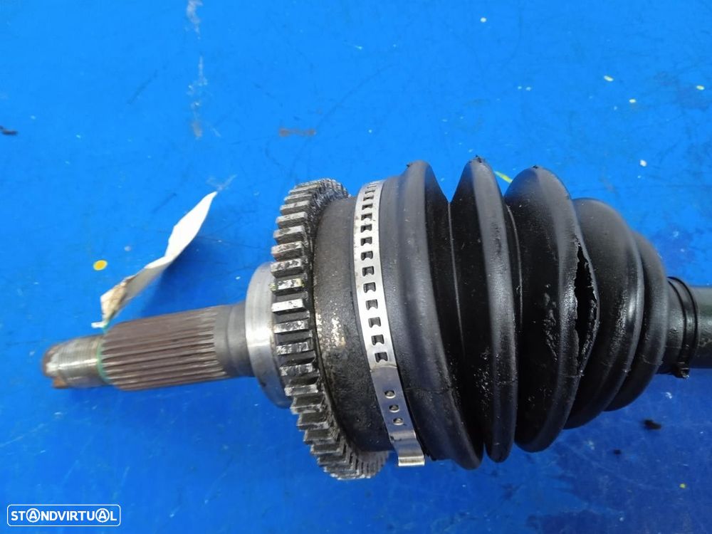 TRANSMISSÃO FRONTAL DIREITA KIA CARNIVAL I 1999 - - 2