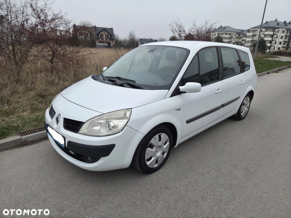 Renault Scenic - 1
