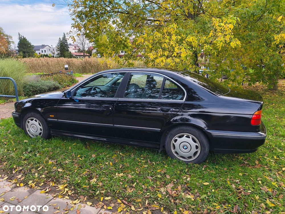 BMW Seria 5 525d - 9