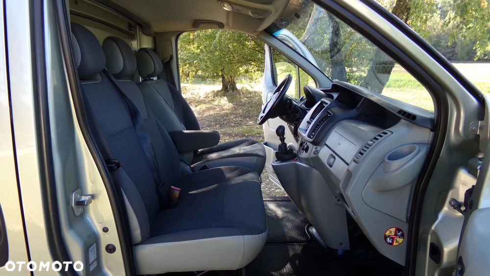 Opel VIVARO 2.5 150KM * LONG * KLIMA * NAVI * NISKI PRZEBIEG ! WZOROWY STAN ! - 21