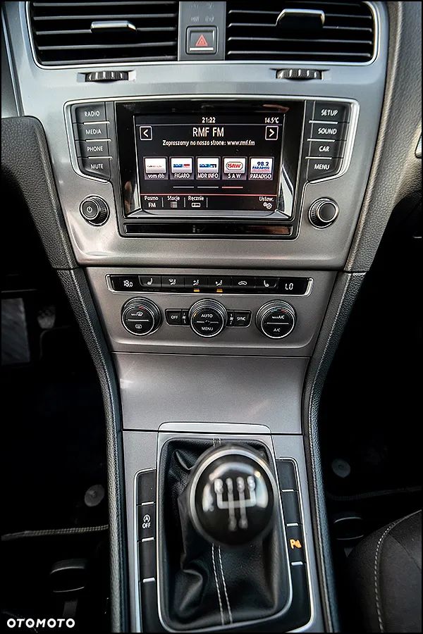 Volkswagen Golf - 27